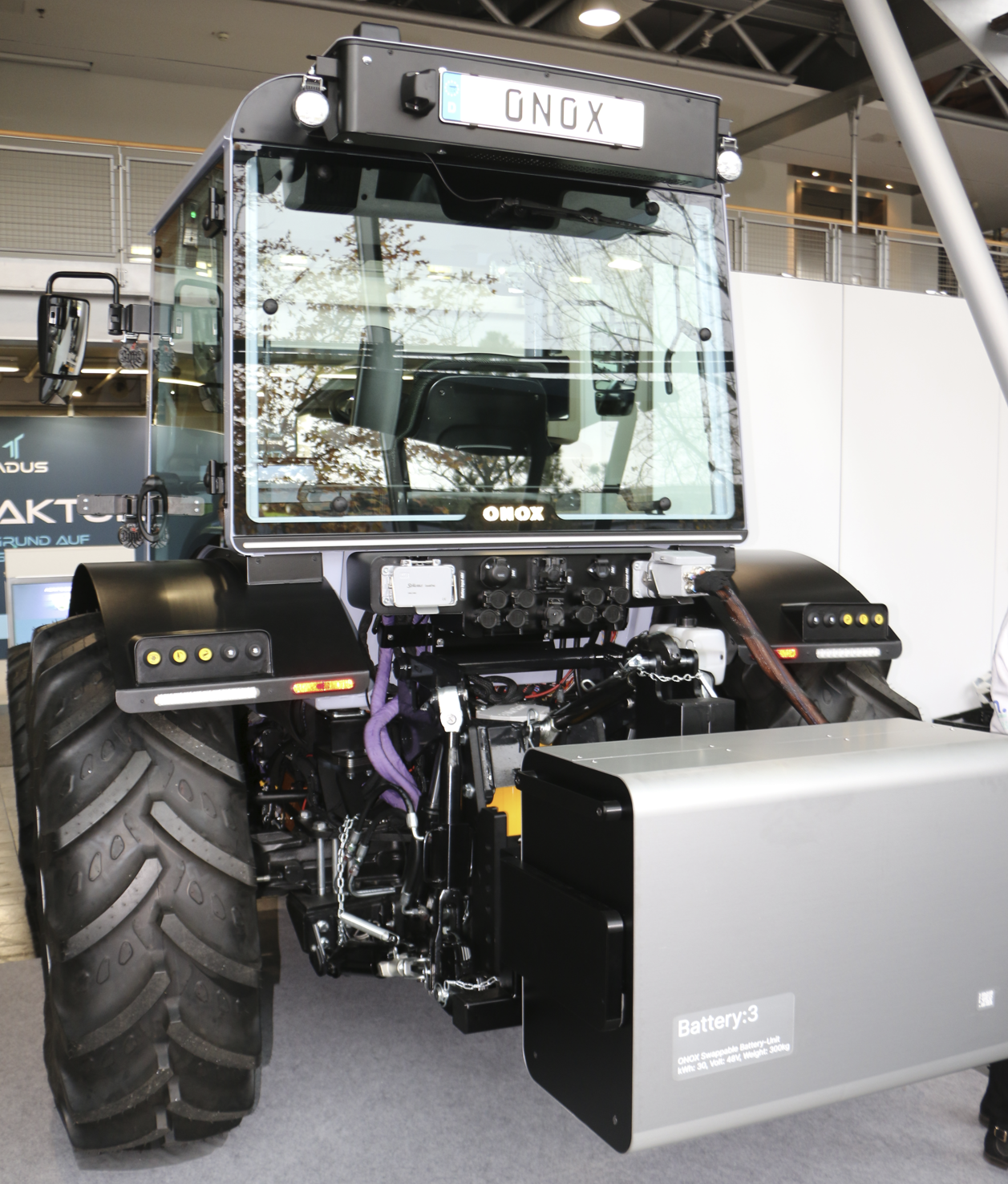 Agritechnica 2023 prototype Onox tracteur électrique