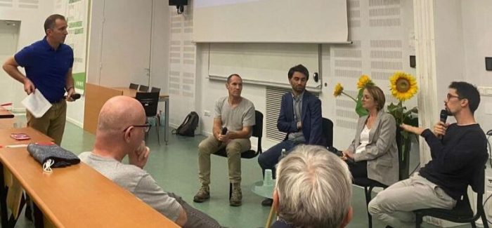 Table-ronde lors du Sitevi 2023 sur l'état de la robotique agricole et viticole.