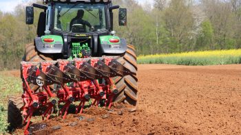 Adhérent ou prestation pour conduire les machines ?