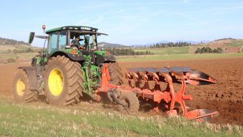 CRMT présente son tracteur agricole rétrofité au biogaz