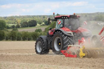 Tract'Moi : Un support de vélo et trottinette électriques spécial tracteurs  agricoles