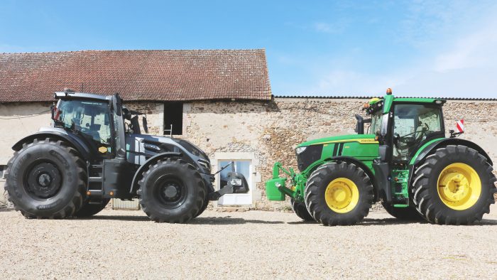 Valtra Q305 ou John Deere 6R 250