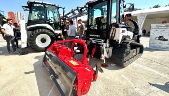 Un pneu de tracteur spécial route - Entraid