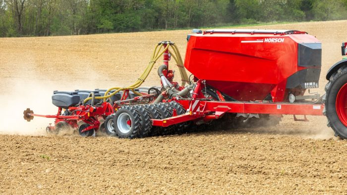 Horsch Versa 6 W avec semoir monograine