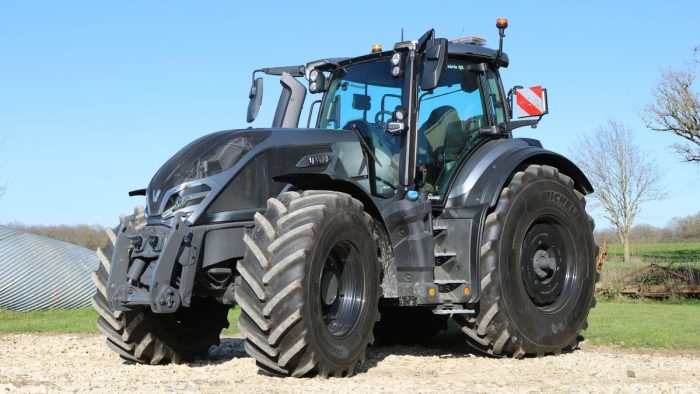 Valtra Q305