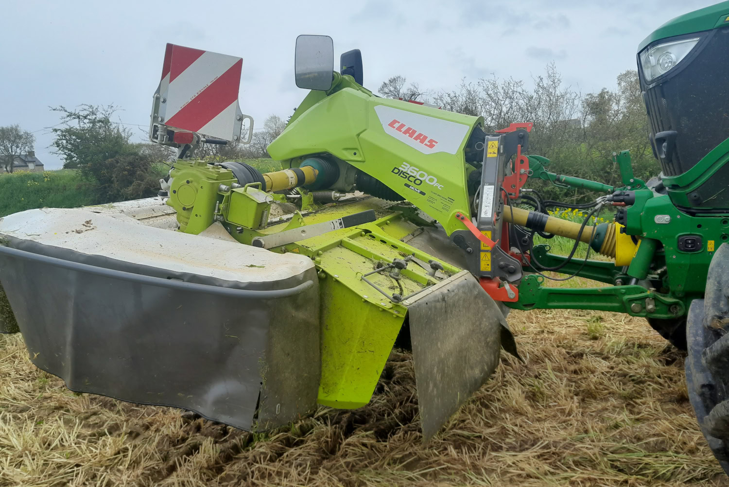 Faucheuse conditionneuse frontale Claas Disco 3600