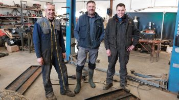 Jimmy et Jérôme, duo de mécaniciens au service de la réparation agricole en cuma