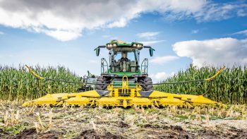 John Deere dévoile ses nouvelles ensileuses F8 et F9