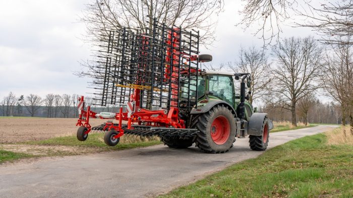 herse étrille Pöttinger pression constante