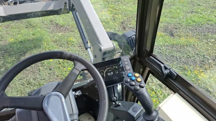 cabine tracteur électrique Sabi Agri Volcam