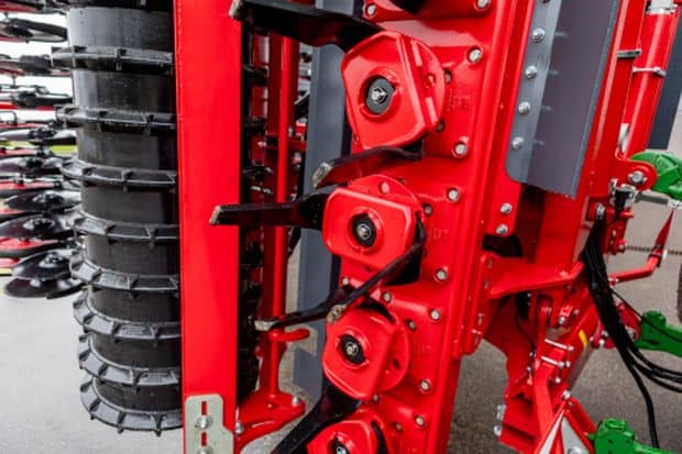 Les combinés de semis Horsch Versa SL reçoivent la herse Kredo HD