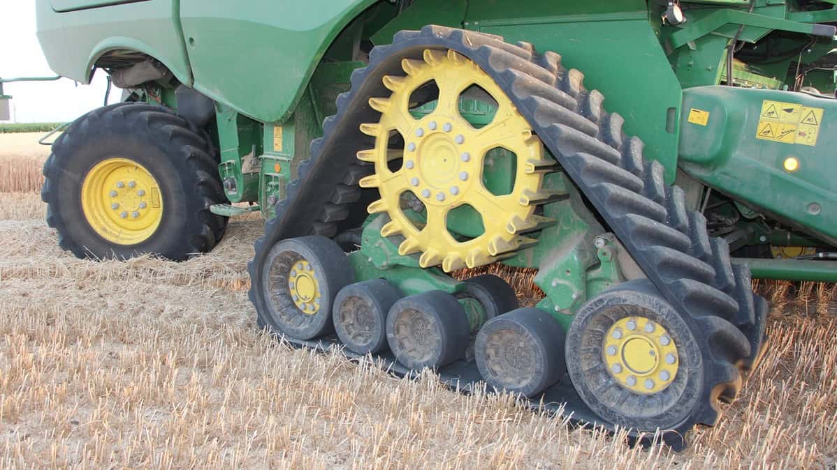 chenille John Deere S780