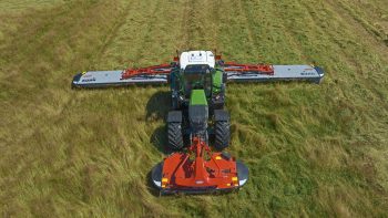 14,5 m fauchés à chaque passage avec la Kuhn GMD 15030