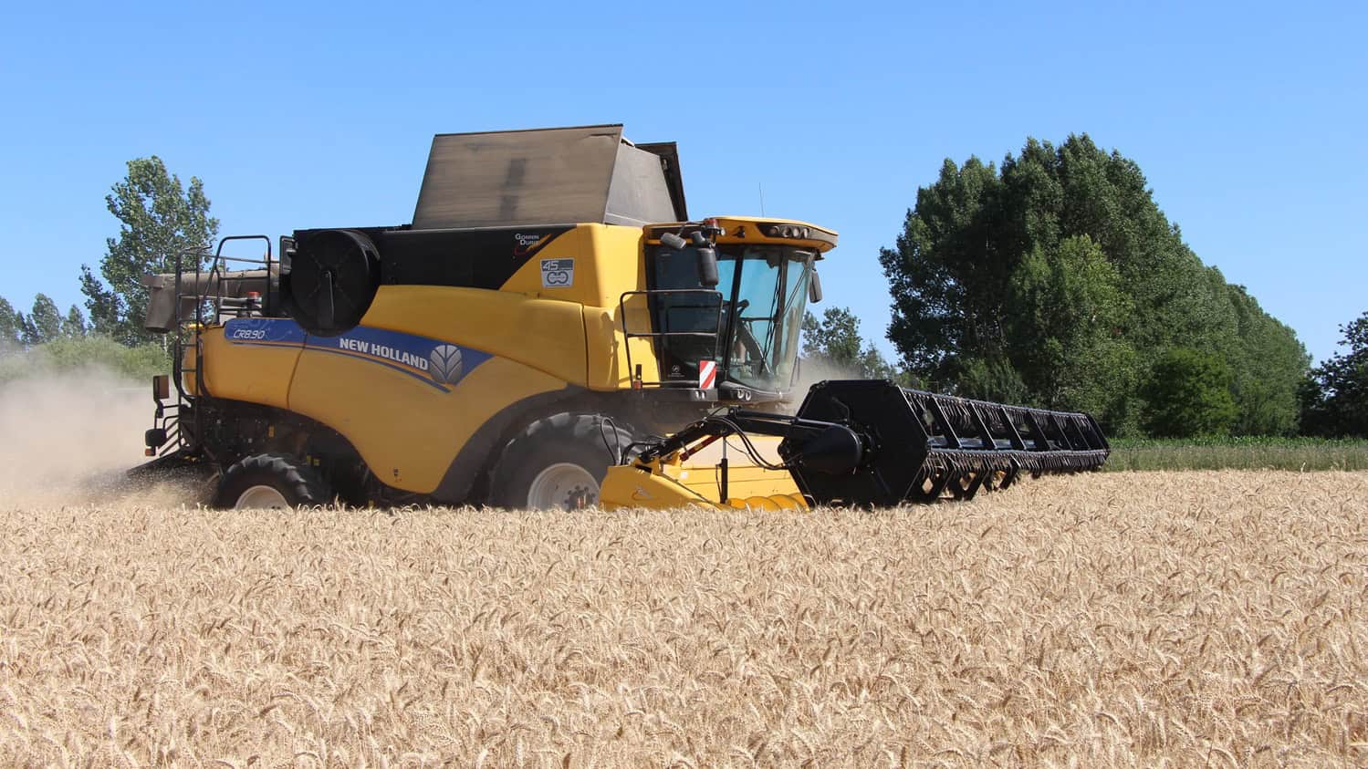 Avis New Holland CR8.90