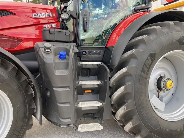 Accès au tracteur Optum