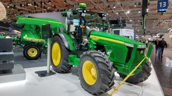 John Deere dévoile son prototype de tracteur électrique E-Power