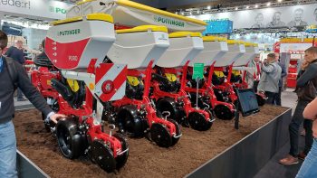 Le premier semoir monograines Puro aux couleurs Pöttinger
