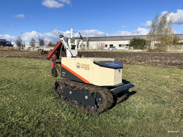 robot viticole à chenilles SRBC Sabi Agri