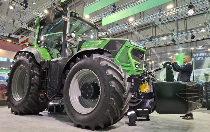 Deutz-Fahr Série 8 TTV