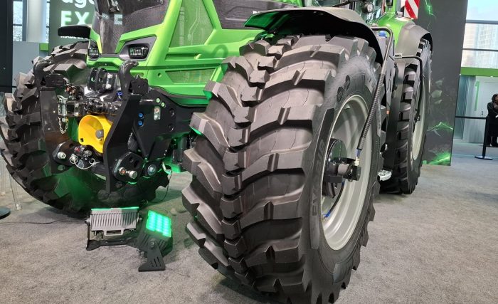 Deutz-Fahr Série 8 TTV