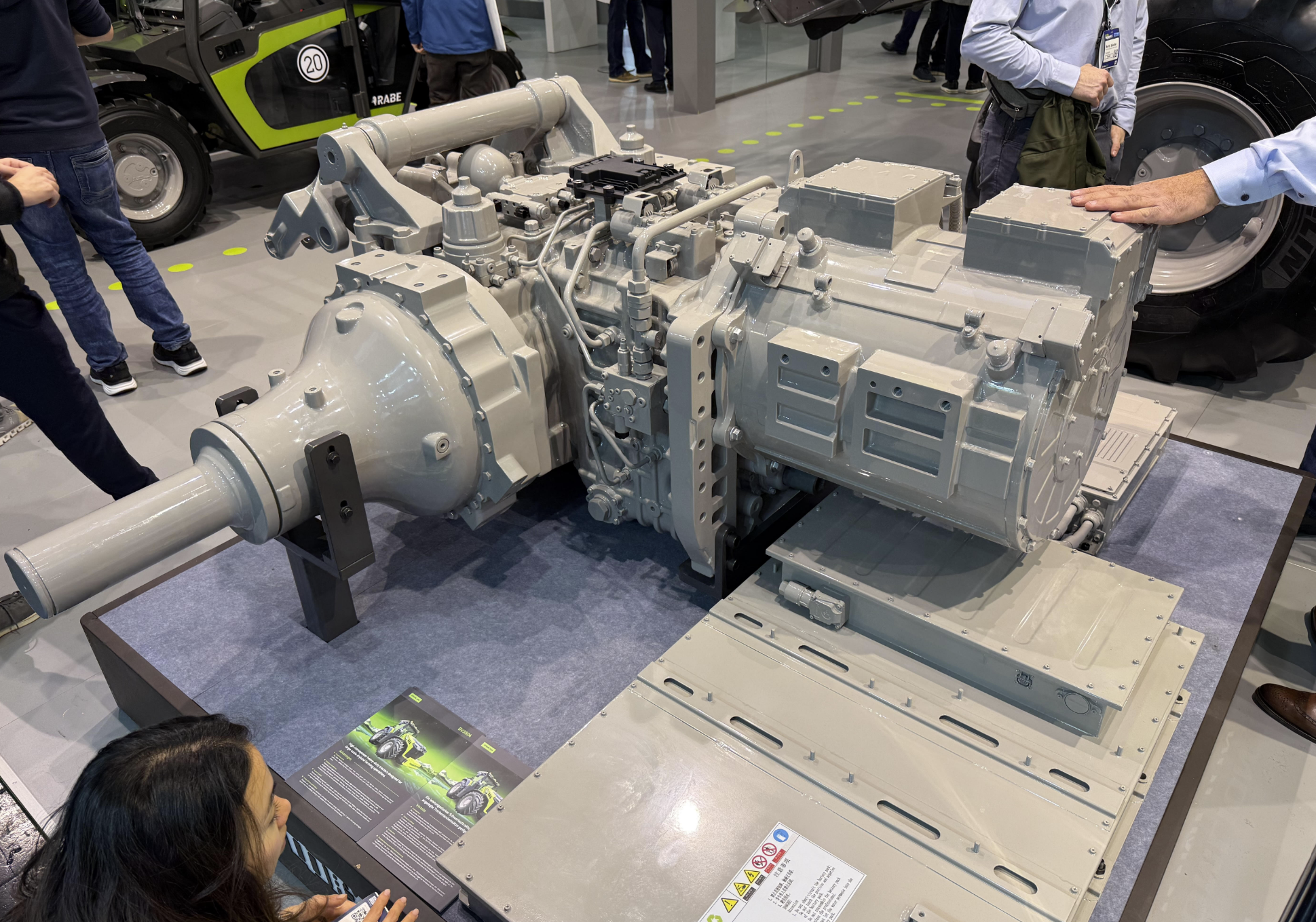 tracteur zoomlion hybride DV 3504