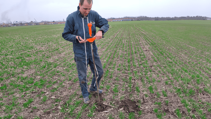 Pierre Mortreaux, agro-pédologue à la chambre d'agriculture des Hauts-de-France