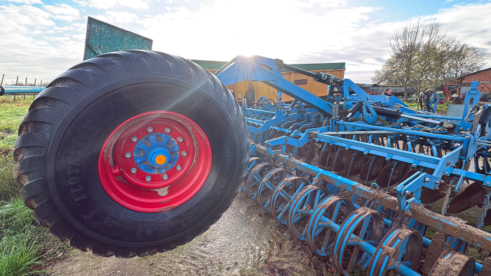 déchaummeur lemken rubin 10 pneus