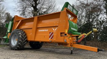 Du nouveau pour les épandeurs à table Dangreville