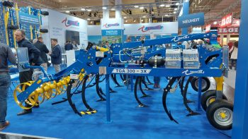 Treffler lance le scalpeur TGA 3X à dent double : un cultivateur superficiel et un cultivateur profond en une seule machine