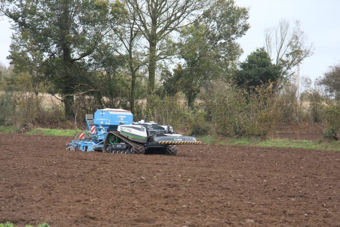 Semis en zone de bocage avec un combiné lemken