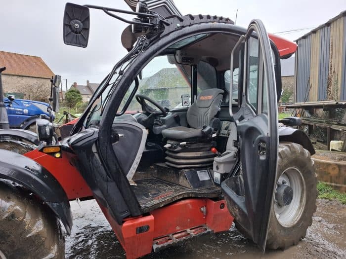 accès cabine Manitou