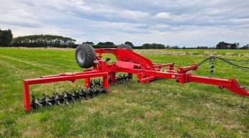 Le rouleau aérateur de prairies Roll Aer Quivogne contre le compactage