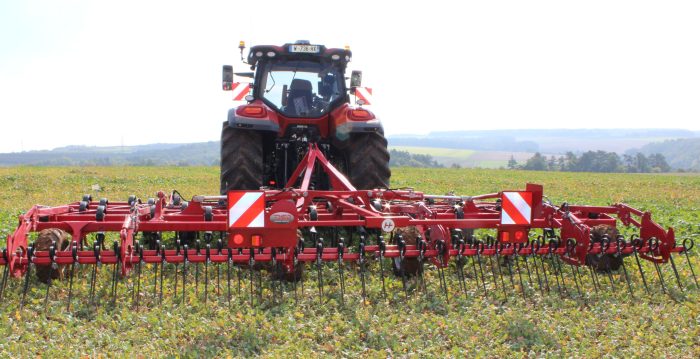 Un matériel qui travaille bien à plat permet un scalpage homogène