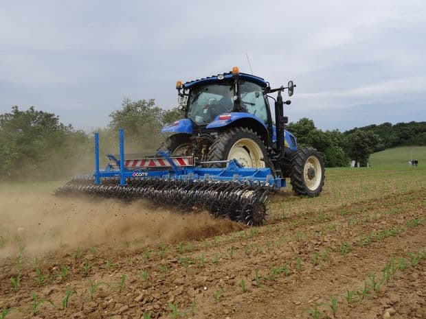 Des aides pour l'achat de matériels de désherbage mécanique en Auvergne Rhône-Alpes