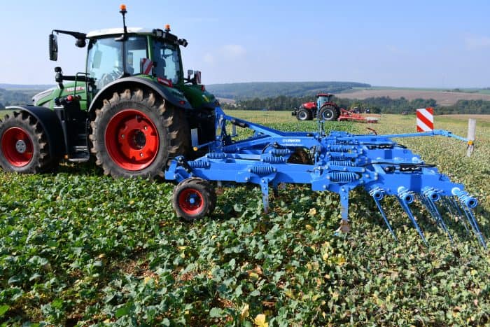 Des repiquages réduits pour le scalpeur Lemken Koralin