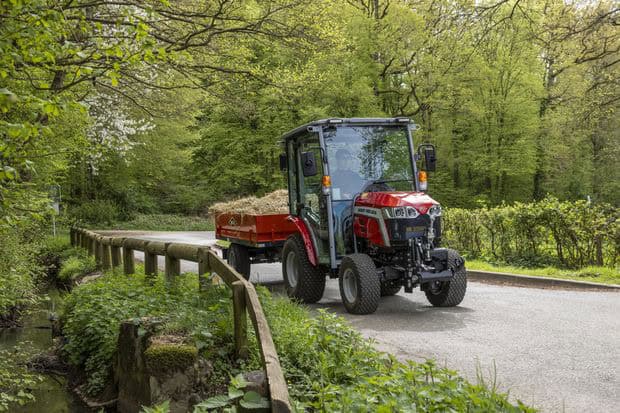 Les tracteurs de la série MF 1M disposent d'une transmission hydrostatique