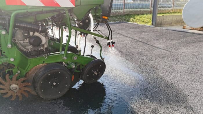 Herbi-Semis 2CS Agri sur semoir Amazone Precea