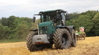 L&rsquo;Ademe propose des aides pour les engins agricoles électriques