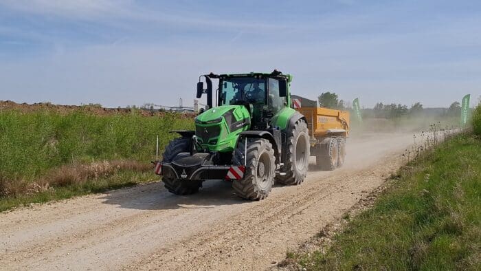 Série 8 TTV au transport avec benne Joskin