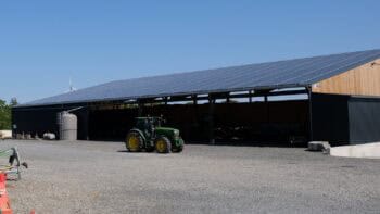 Hangars de 36 à 100 kWc : le tarif de rachat passe sous la barre des 8 centimes
