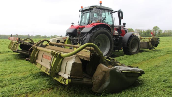 Le matériel de fauche de la cuma de Blain (44)