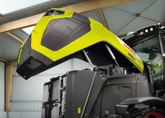 Claas Xerion 12