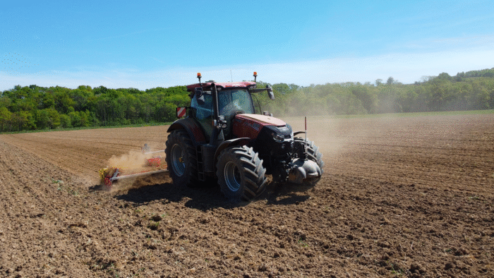 fiche technique tracteur agricole Case IH 