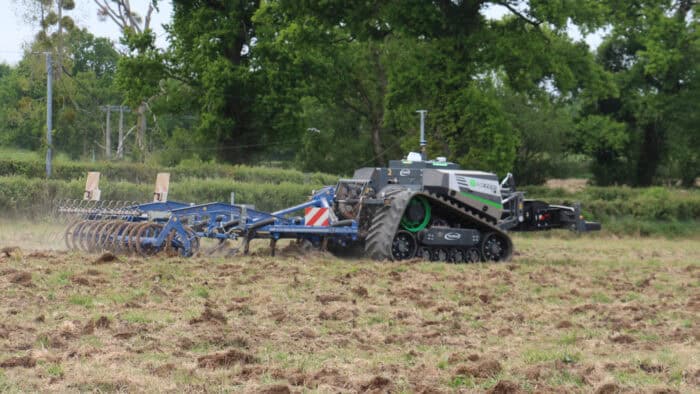 Travail du sol avec l'Agbot T2