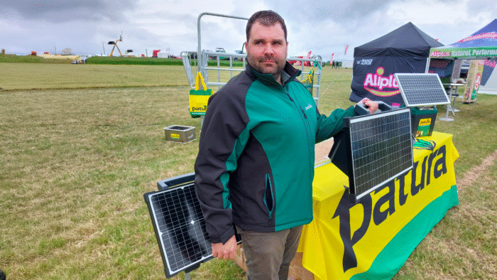 le P 240 Solar et le P 340 Solar. de PAtura