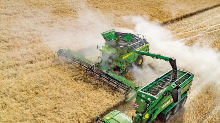 moissonneuse et tracteur John Deere moisson blé