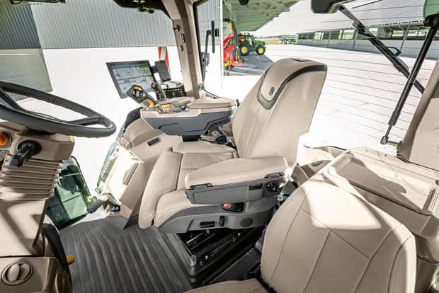 Plus de visibilité pour la cabine du 6R john Deere
