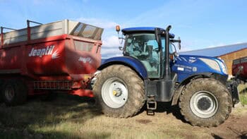 [Avis] Tracteur New Holland T7 245 : la puissance au rdv, le confort en retrait