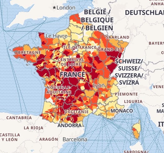 62 départements sont classés en situation de crise et soumis à des restrictions de l'usage de l'eau en juillet 2026