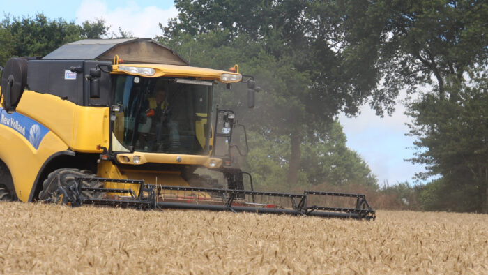 Moissonneuse New Holland CX 740